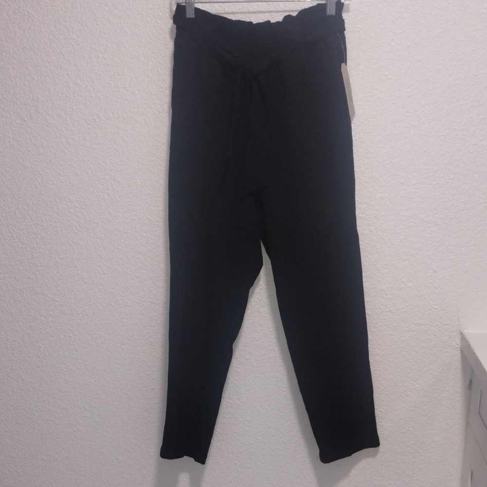 Elegant Black Cropped Women's Pants